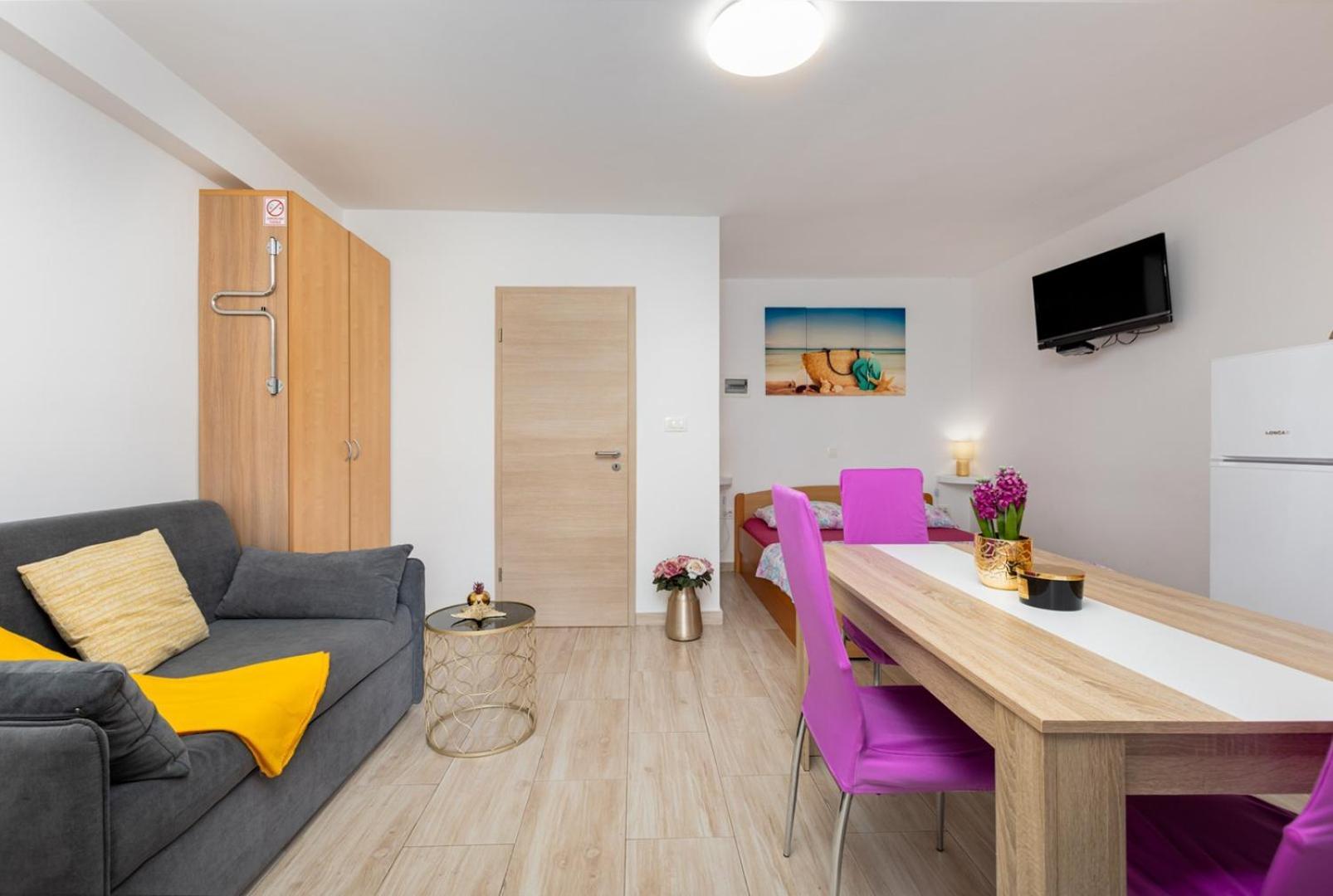 Apartments Tea Malinska Exterior photo